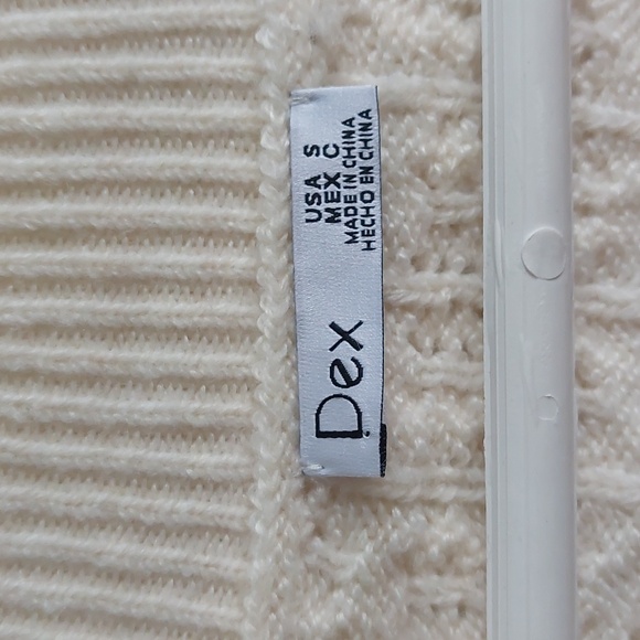 Dex V-Neck Sweater Small - Picture 4 of 8